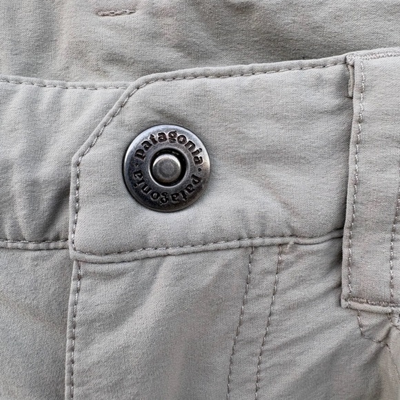 Patagonia Pants Men 32 x32 Beige Quandary Forge Stretch Lightweight Hiking Cargo - Picture 3 of 11